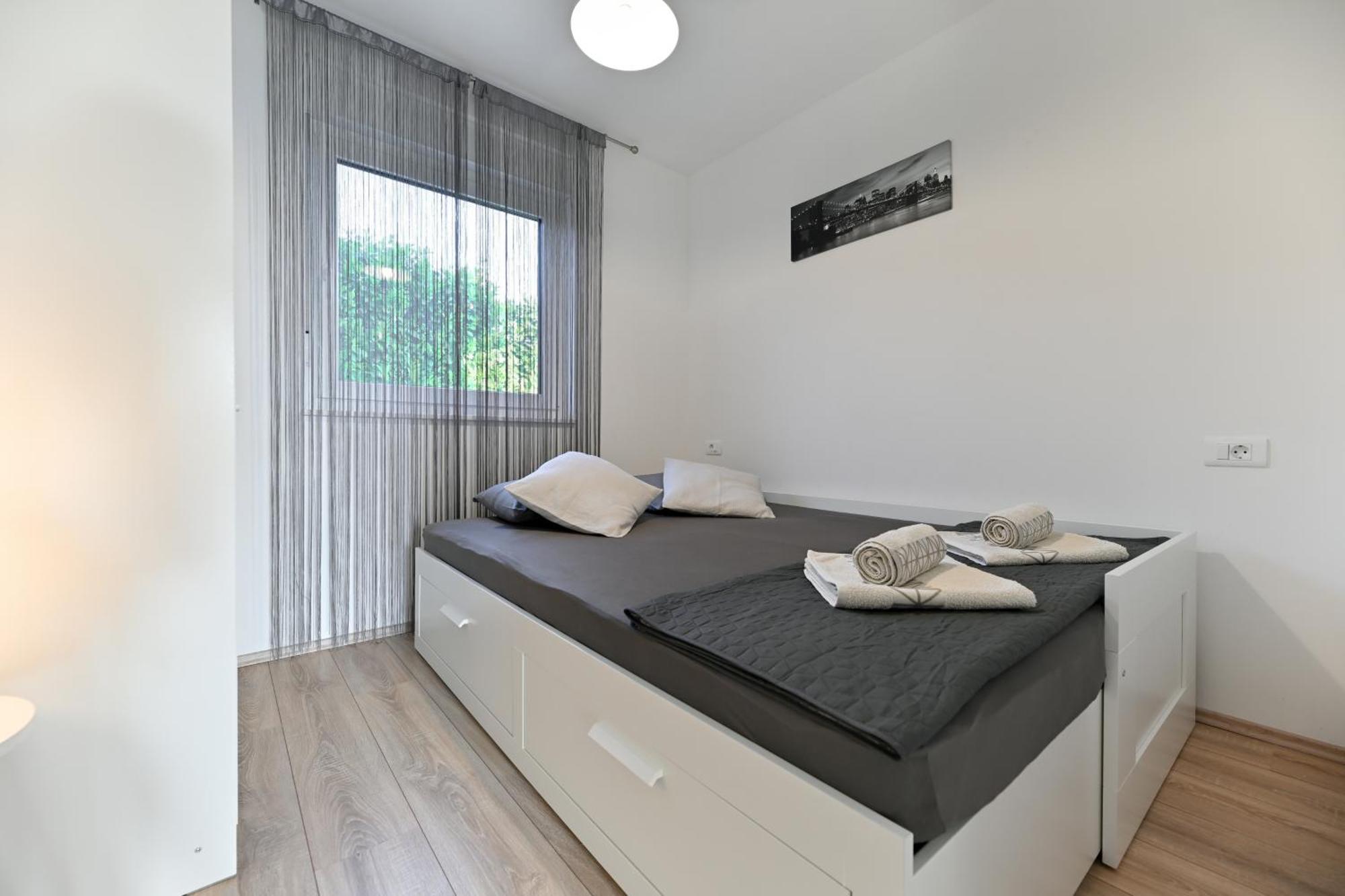 Holiday Home Aprilis With Pool, Jacuzzi And Sauna Galovac  Exterior photo