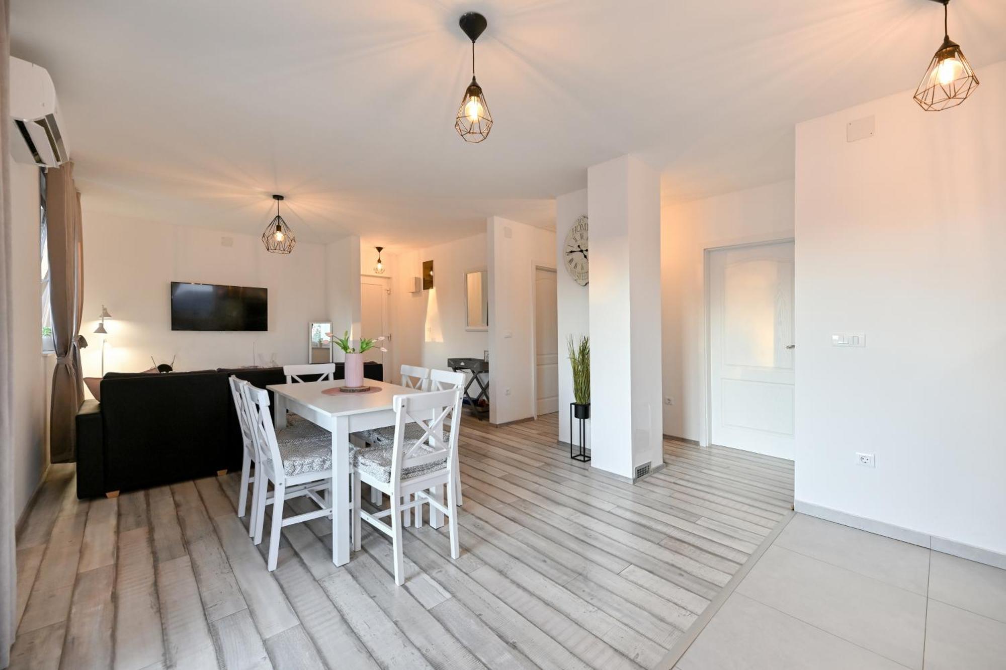 Holiday Home Aprilis With Pool, Jacuzzi And Sauna Galovac  Exterior photo